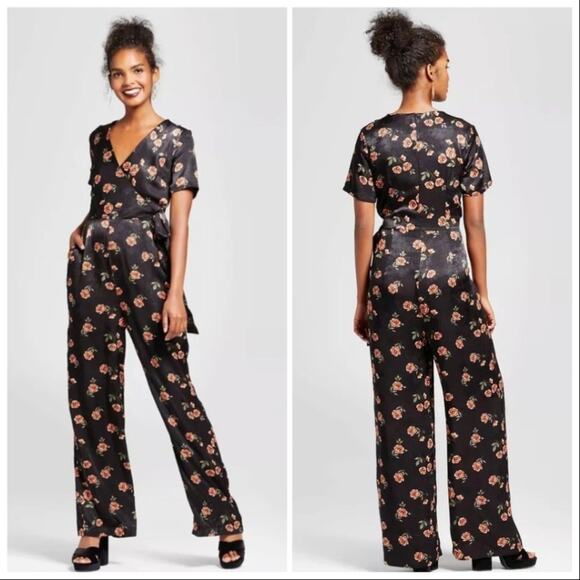 XHILARATION Black Peach Floral Satin Silky Tie Wrap Wide Leg VNeck Jumpsuit XS - Picture 1 of 10